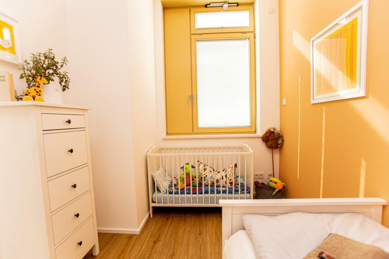 Eckhof Domizil - Grosszuegige Ferienwohnung Mit Kleinem Garten In Der Altstadt Von Gotha Exterior photo